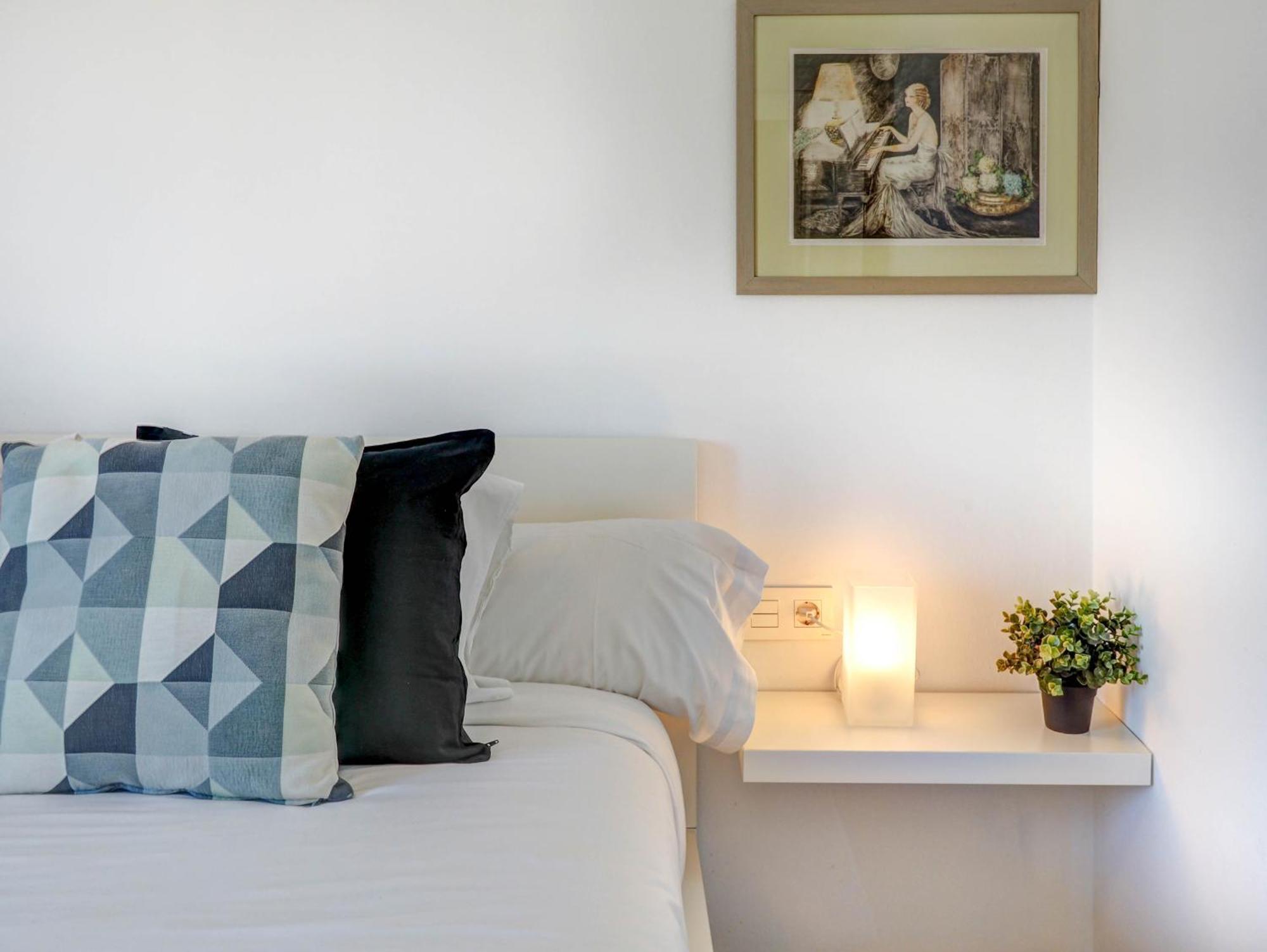 Balmins White By Hello Homes Sitges Exterior photo