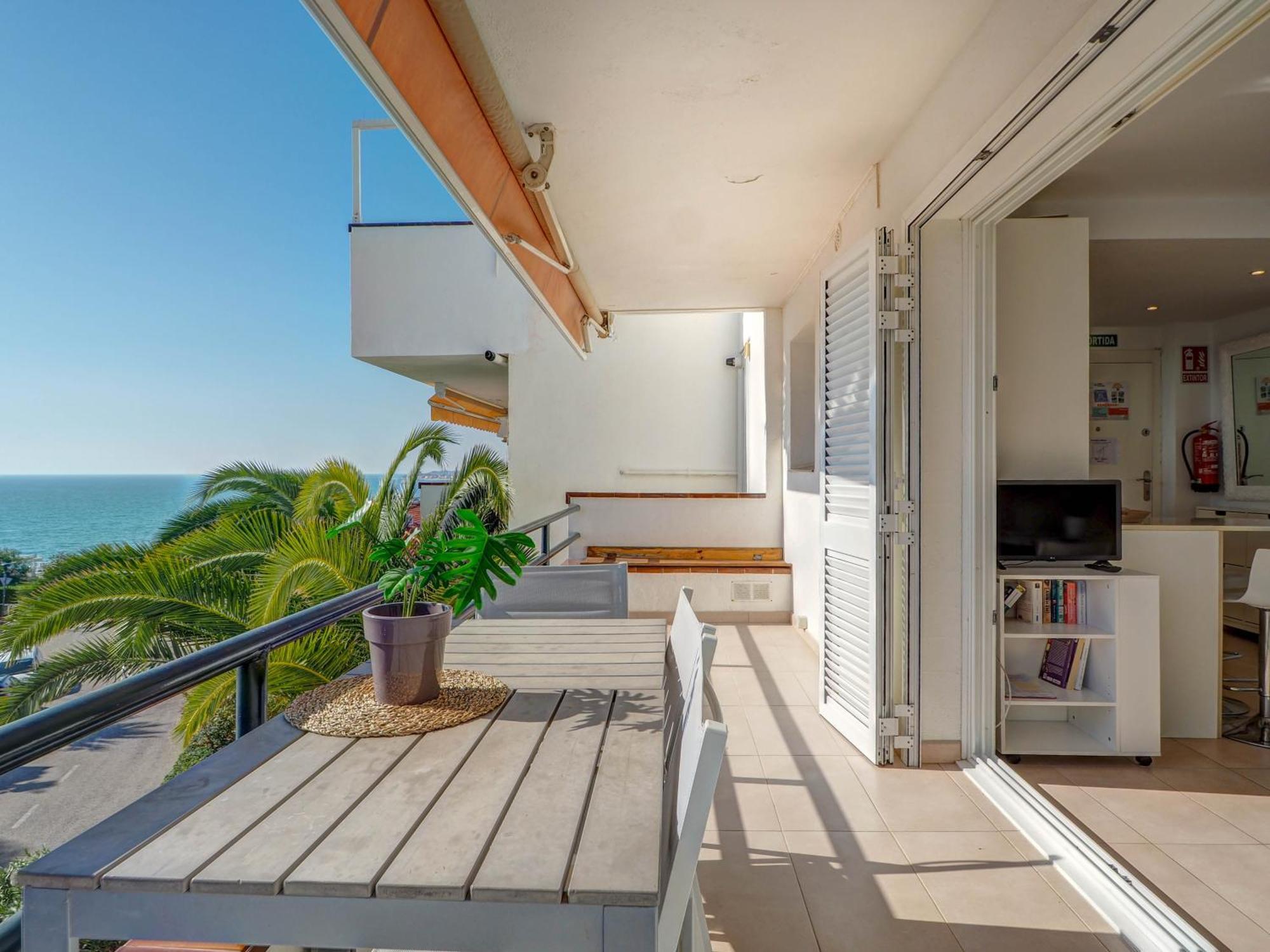 Balmins White By Hello Homes Sitges Exterior photo