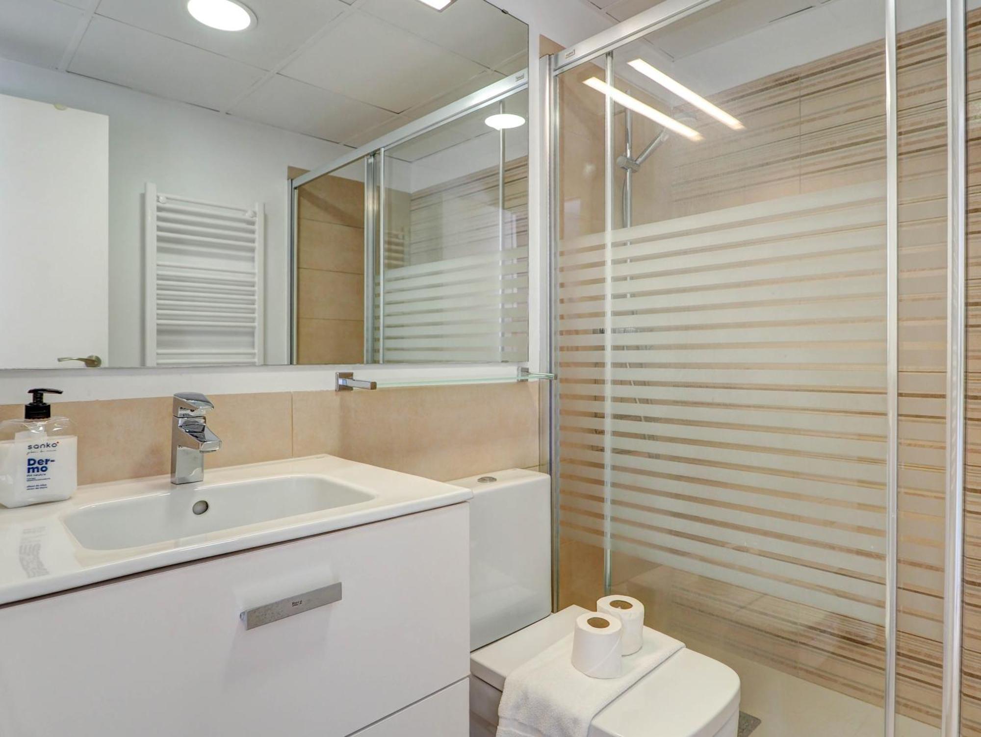 Balmins White By Hello Homes Sitges Exterior photo