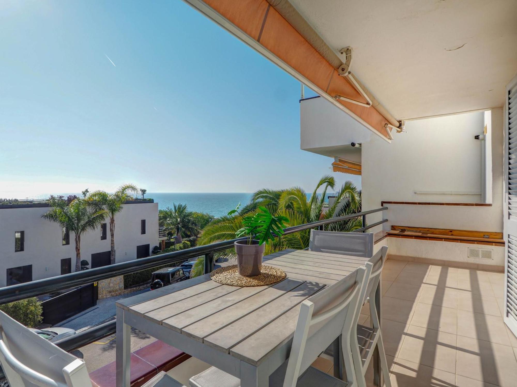 Balmins White By Hello Homes Sitges Exterior photo